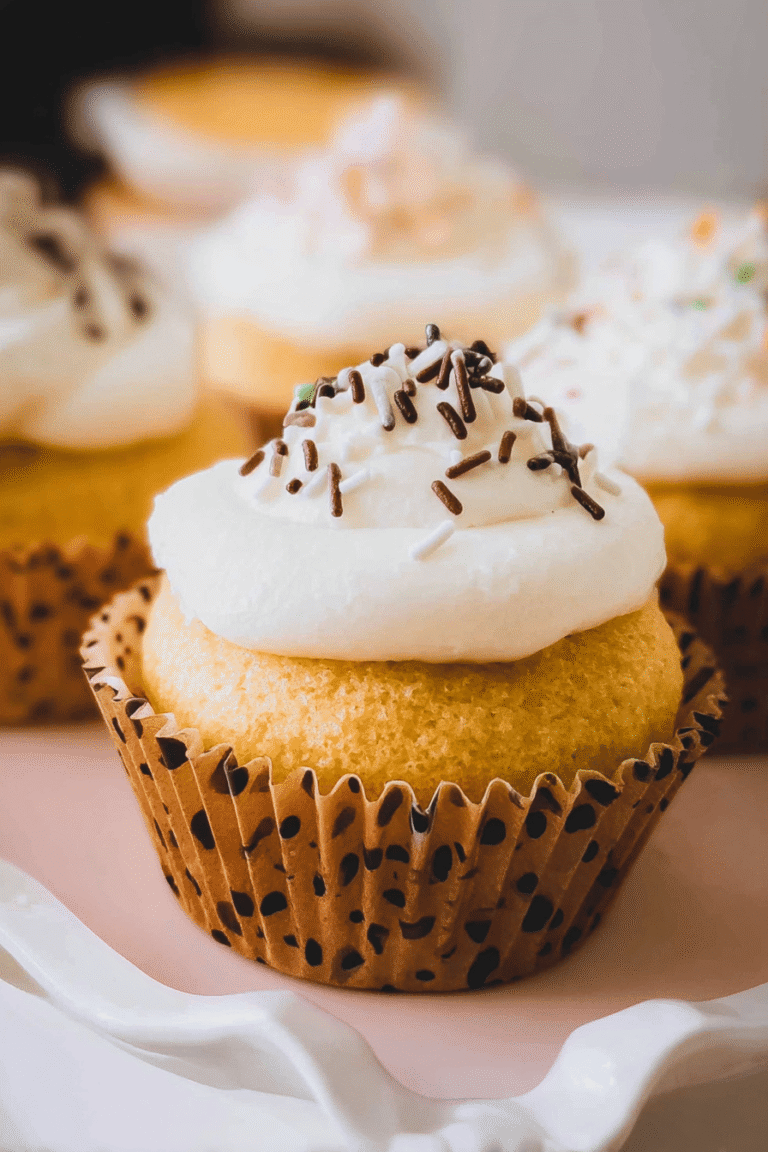 Vanilla Cupcakes 16.Png