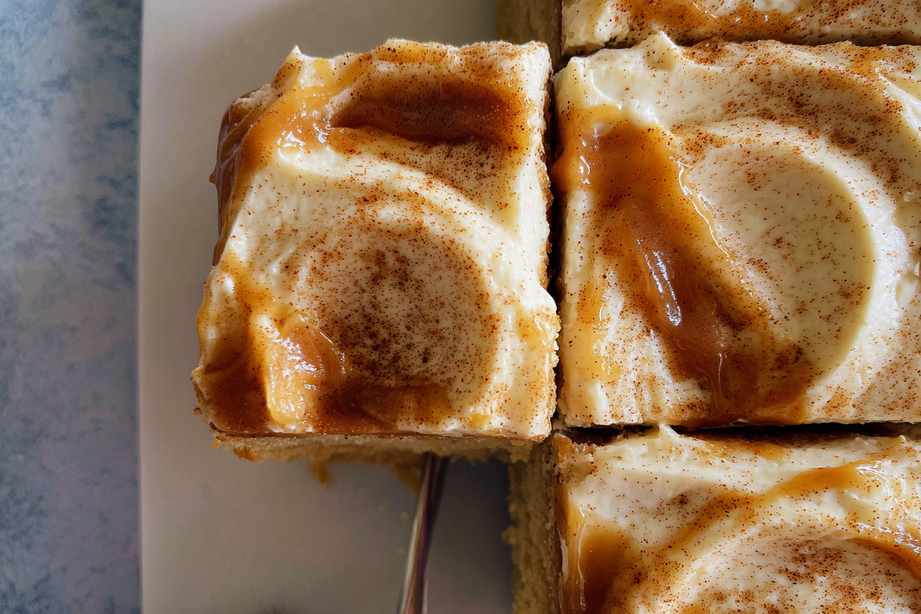 Caramel Snickerdoodle Cake
